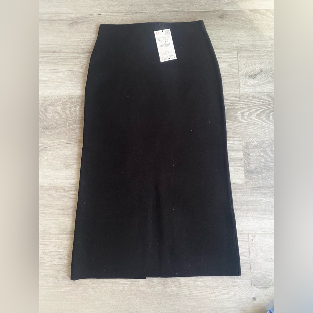 Zara Black Knitted Midi Skirt - Picture 7 of 10